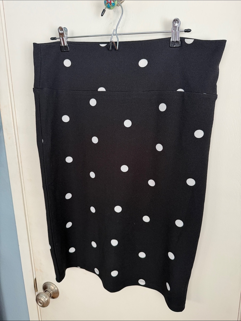 LuLaRoe Black and White Polka Dot Stretchy Pencil Skirt - Sz XL